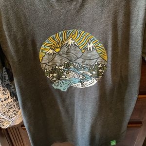 Tshirt unisex gray short sleeve yoga comfortable lightweight Colorado mountains